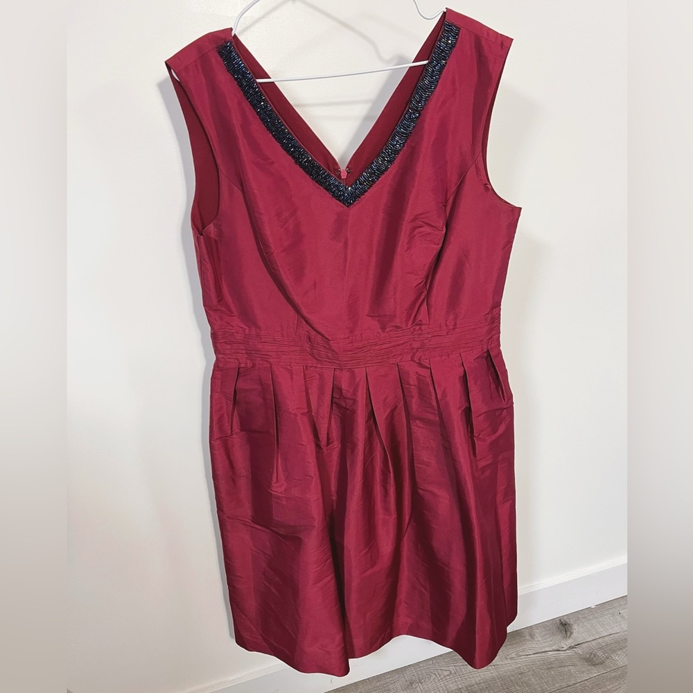 NWOT Ellen Tracy beaded neck burgundy holiday dress SZ 14 L